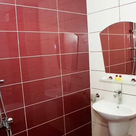 Jaky Complex Hotell 2*